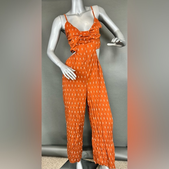 ❌SOLD❌ Burnt-Orange Open-Back Jumpsuit - Picture 4 of 8